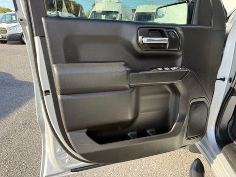 Used 2019 Chevrolet Silverado 1500 Custom w/ Custom Convenience Package image 11