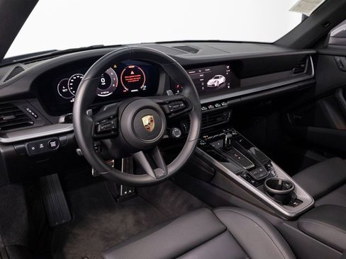 Certified 2025 Porsche 911 Carrera image 4