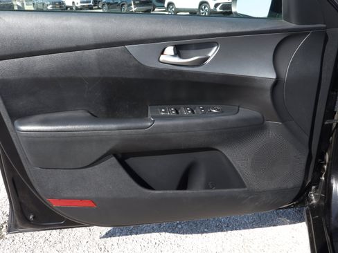 Used 2021 Kia Forte LXS FWD image 13