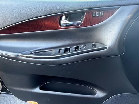 Used 2016 INFINITI QX50 2WD w/ Premium Plus Package image 23