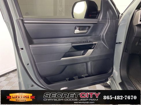 Used 2024 Toyota Tundra Limited image 12