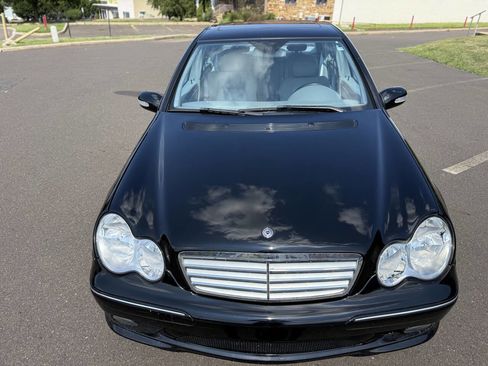 Used 2006 Mercedes-Benz C 230 Sedan w/ Sunroof Pkg image 3