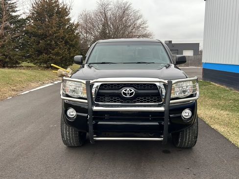 Used 2011 Toyota Tacoma 4x4 Double Cab w/ SR5 Pkg #2 image 2