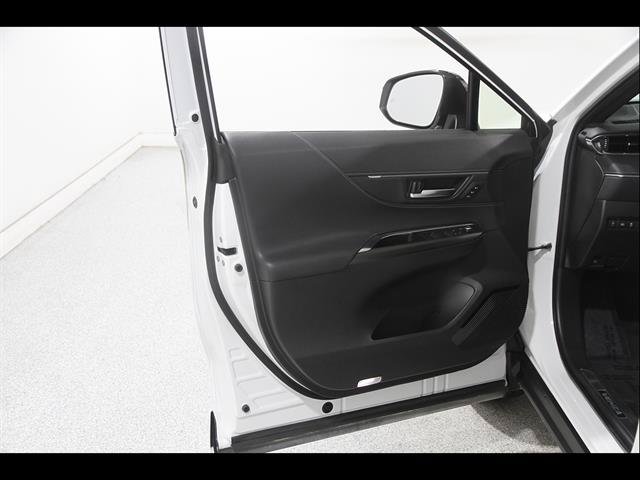 Used 2024 Toyota Venza Nightshade AWD/4WD image 4