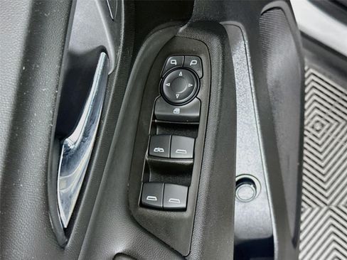 Used 2020 Chevrolet Equinox LT FWD image 19