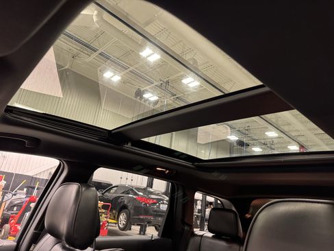 Used 2014 Jeep Grand Cherokee Overland image 17