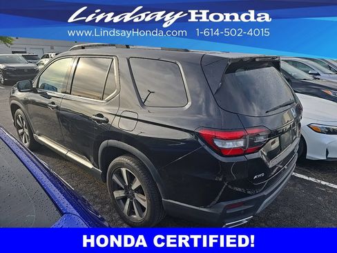 Used 2023 Honda Pilot Touring image 3