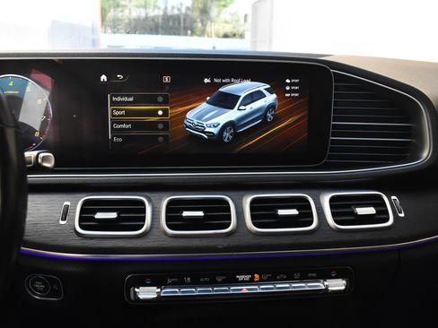 Used 2020 Mercedes-Benz GLE 350 4MATIC image 35