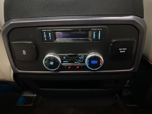 Used 2023 Ford Expedition Platinum image 25