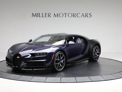 Used 2020 Bugatti Chiron image 10