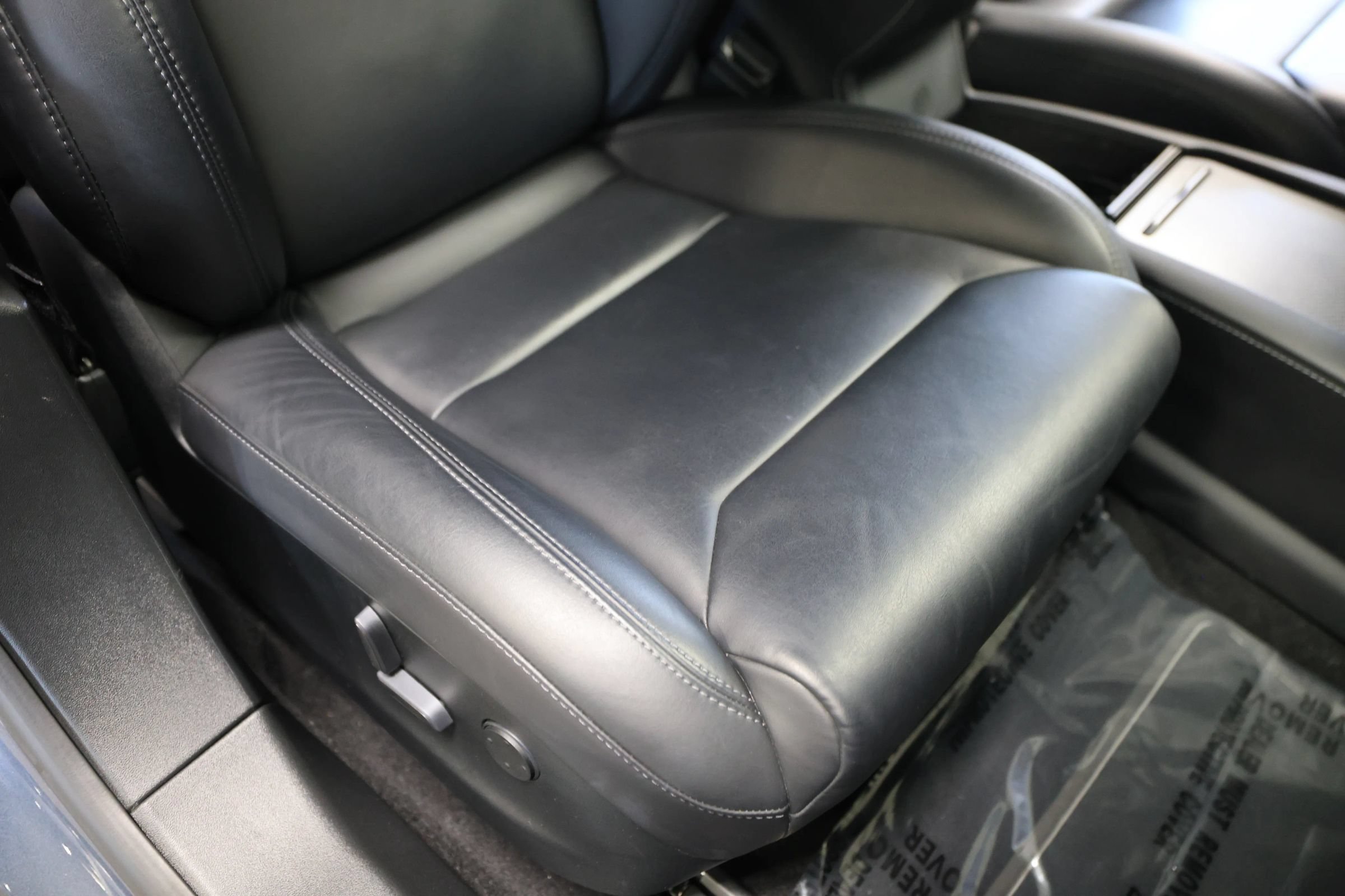 Used 2019 Tesla Model S Performance AWD/4WD image 38