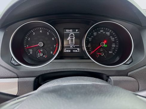 Used 2017 Volkswagen Jetta SE FWD image 13
