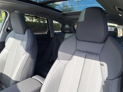 New 2025 Audi Q5 Premium Plus image 17