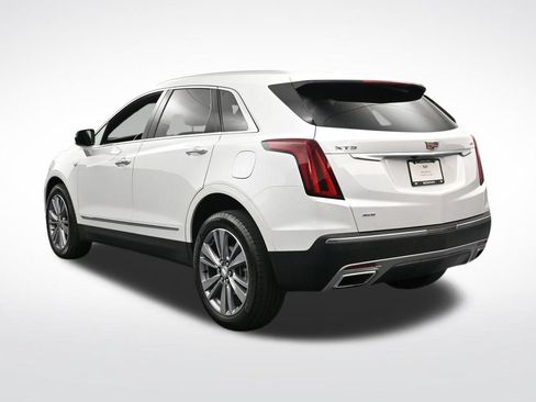 Certified 2025 Cadillac XT5 Premium Luxury AWD/4WD image 3