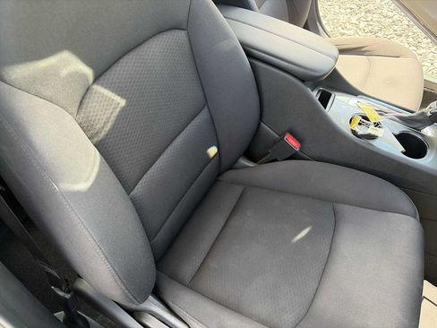 Used 2023 Chevrolet Malibu LT FWD image 24