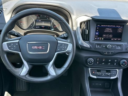 Used 2024 GMC Terrain SLE AWD/4WD image 18
