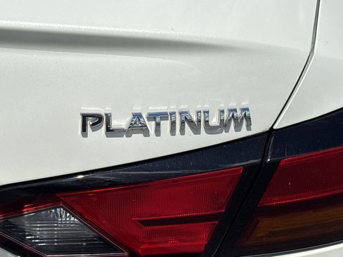 Used 2022 Nissan Altima 2.5 Platinum AWD/4WD image 33