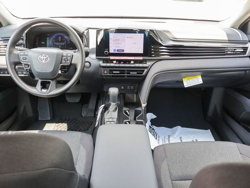 New 2026 Toyota Camry LE w/ Convenience Package FWD image 6