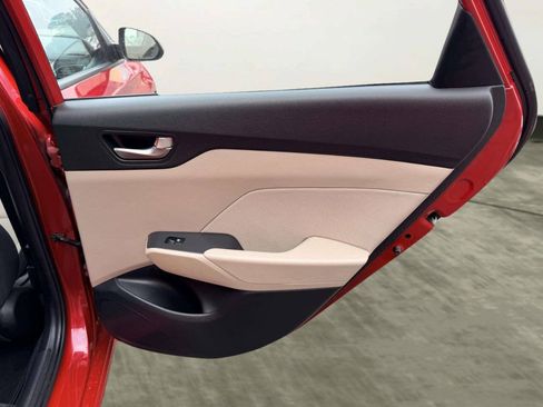 Used 2018 Hyundai Accent SE FWD image 24