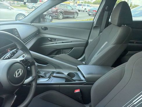 Used 2016 Hyundai Elantra GT image 7