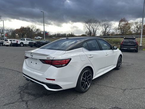 New 2025 Nissan Sentra SR w/ Trunk Package image 5