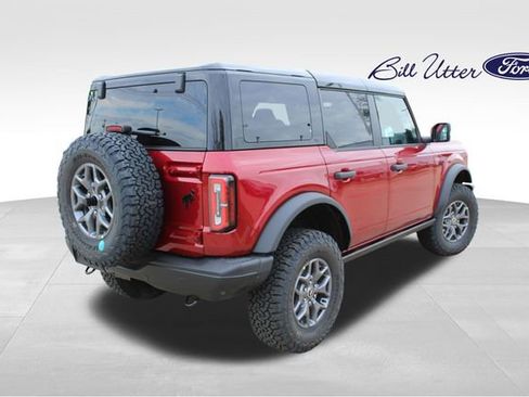 New 2025 Ford Bronco Badlands image 3