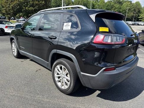 Used 2021 Jeep Cherokee Latitude FWD image 13
