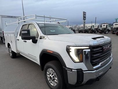 New 2026 GMC Sierra 2500 Pro w/ Convenience Package