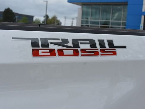 Used 2024 Chevrolet Silverado 1500 LT Trail Boss w/ Convenience Package II AWD/4WD image 14