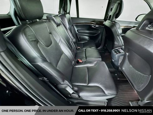 Used 2017 Volvo XC90 T6 Momentum w/ Vision Package image 29
