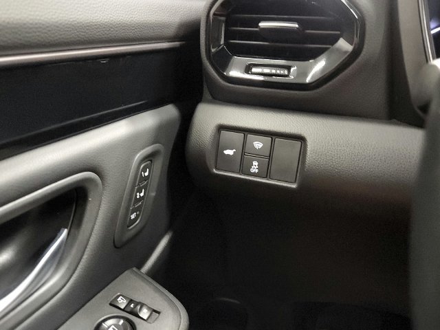 Used 2025 Honda Pilot TrailSport image 32