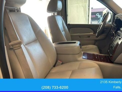 Used 2014 Chevrolet Suburban LTZ image 41