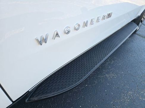 Used 2024 Jeep Wagoneer Series II AWD/4WD image 24