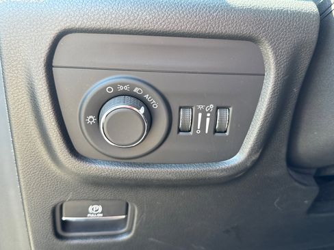 Used 2024 Jeep Grand Cherokee Altitude AWD/4WD image 14