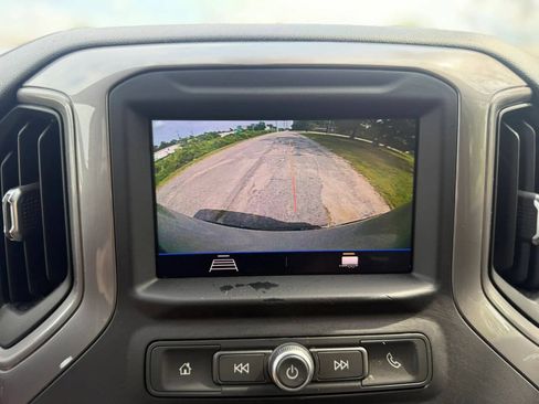 Used 2021 Chevrolet Silverado 1500 Custom Trail Boss w/ Safety Confidence Package AWD/4WD image 17