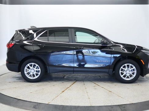 Used 2023 Chevrolet Equinox LT w/ Driver Convenience Package AWD/4WD image 6
