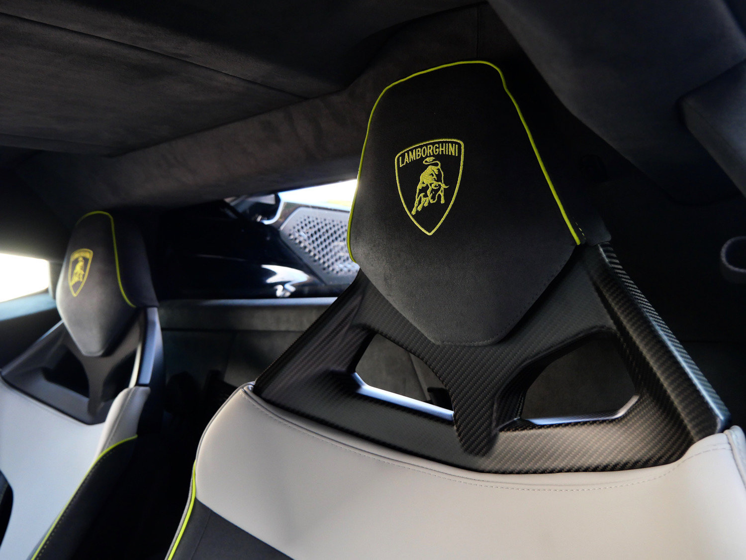 Used 2025 Lamborghini Revuelto AWD/4WD image 27