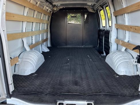 Used 2024 Chevrolet Express 2500 w/ Driver Convenience Package RWD image 23