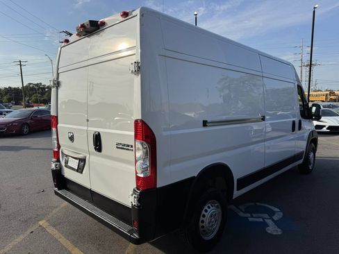 Used 2024 RAM ProMaster 2500 w/ Convenience Group FWD image 5