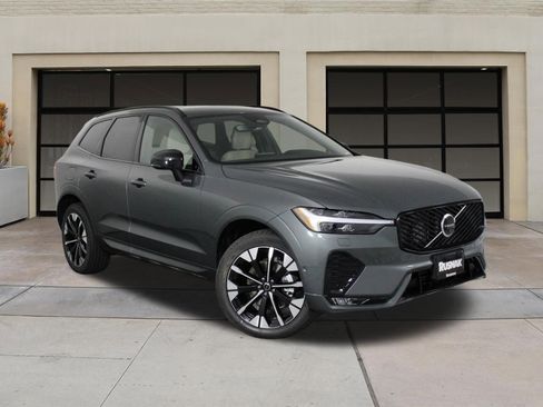 New 2026 Volvo XC60 B5 Plus w/ Climate Package PRO image 19