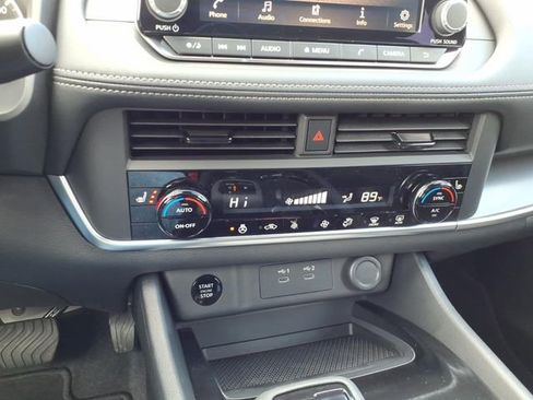 New 2026 Nissan Rogue SV FWD image 12
