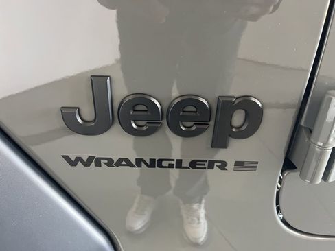 Used 2023 Jeep Wrangler Unlimited Sport AWD/4WD image 30