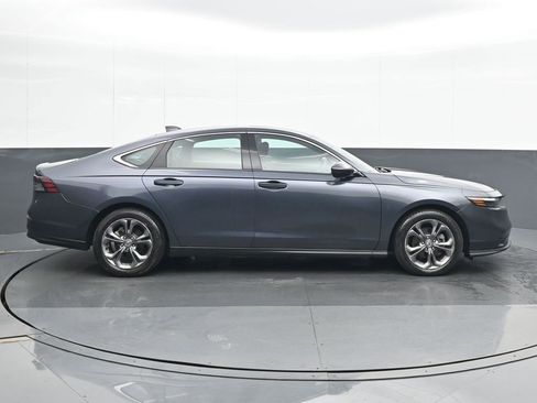 Used 2023 Honda Accord EX image 7
