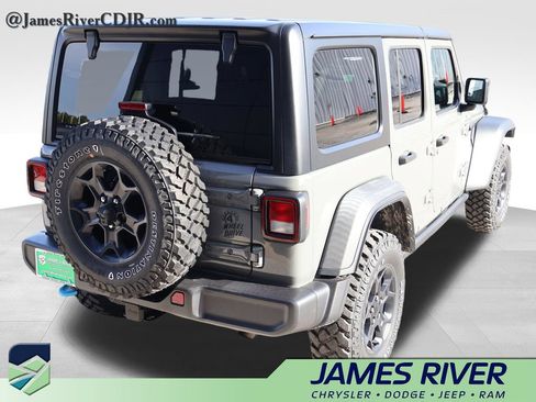 Used 2023 Jeep Wrangler Unlimited w/ Cold Weather Group AWD/4WD image 5
