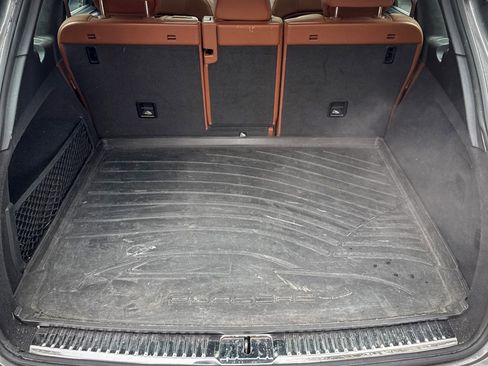 Used 2017 Porsche Cayenne Turbo image 10