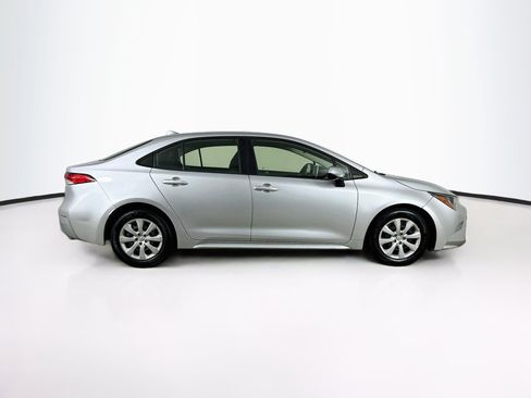 Used 2020 Toyota Corolla LE FWD image 10