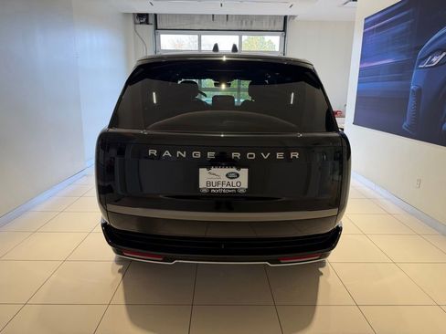 New 2025 Land Rover Range Rover SE AWD/4WD image 3