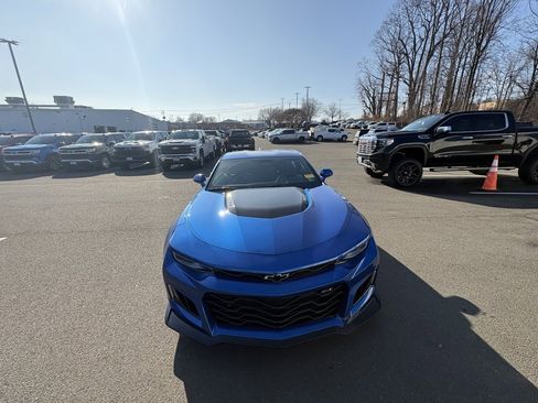 Used 2018 Chevrolet Camaro ZL1 image 24