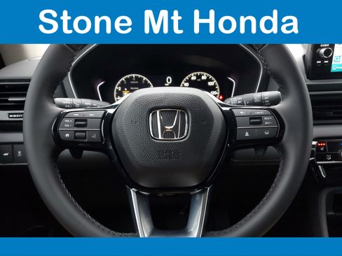 New 2025 Honda Pilot Touring image 24