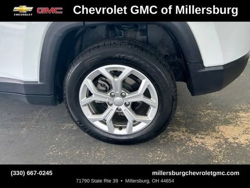 Used 2024 Jeep Compass Latitude AWD/4WD image 9